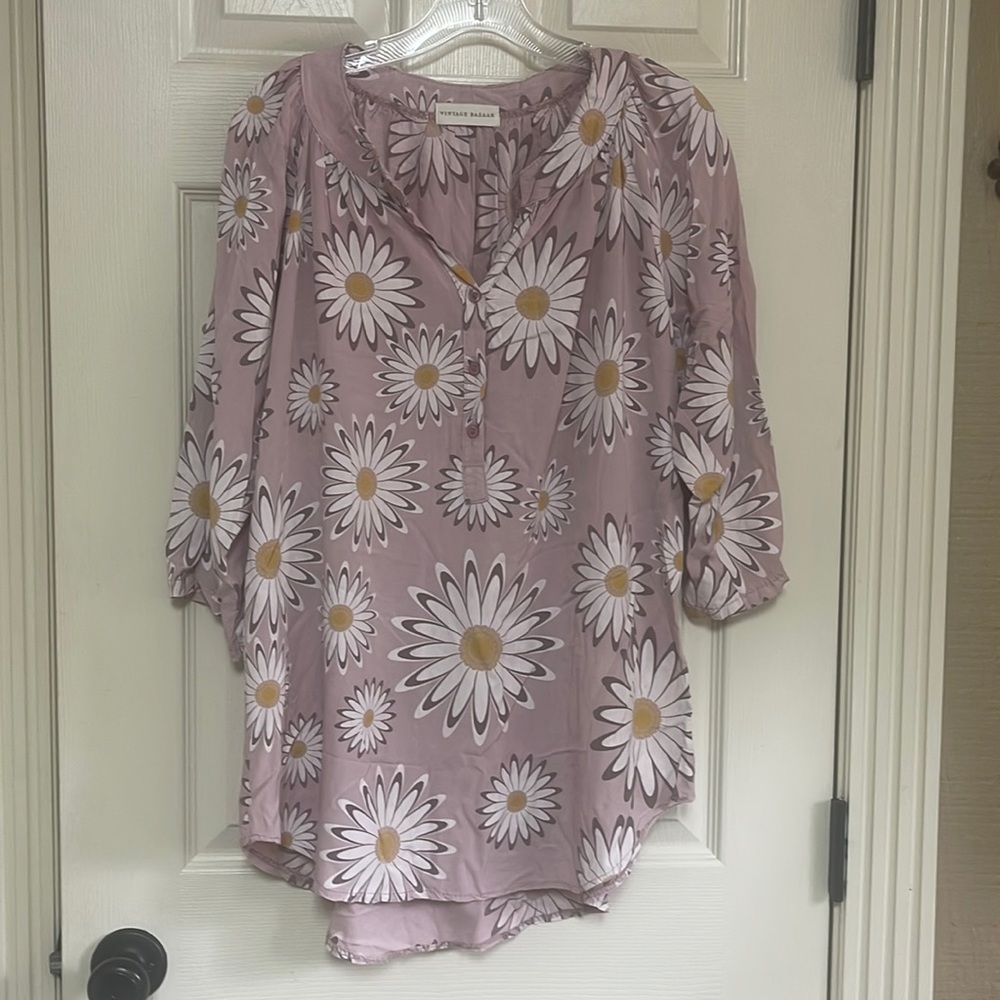 Vintage bazaar blouse size 12. Great condition! 3/4 length sleeves